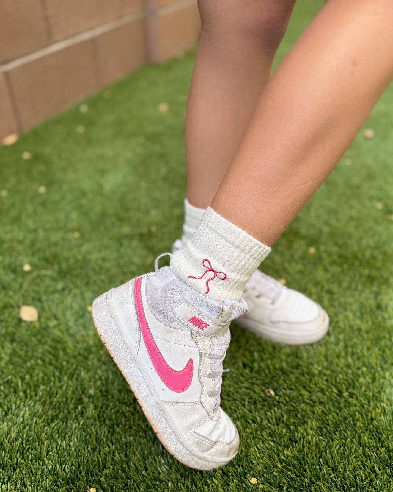 Bow Embroidered Socks