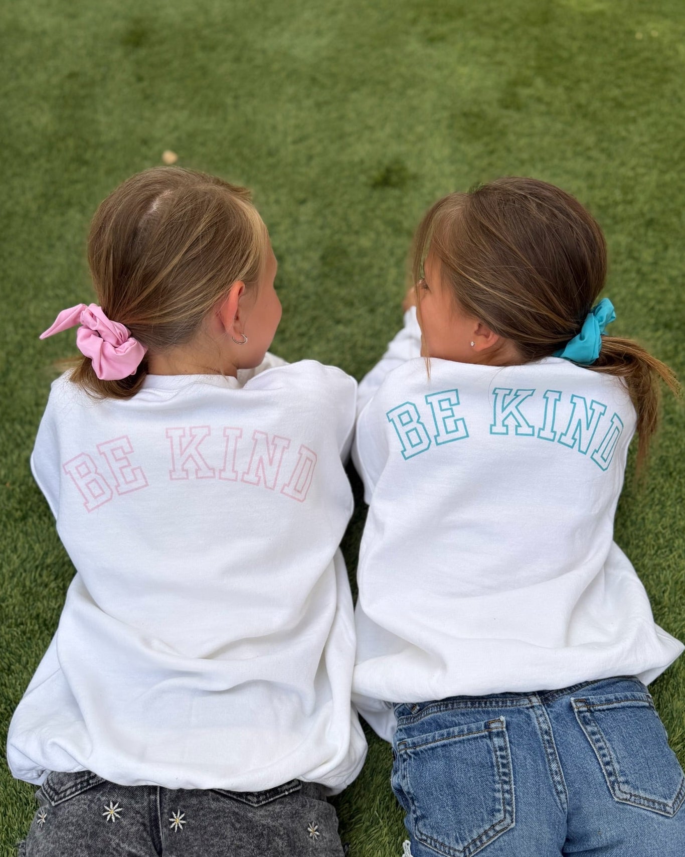 Kids' Be Kind Graphic Crewneck - Pink