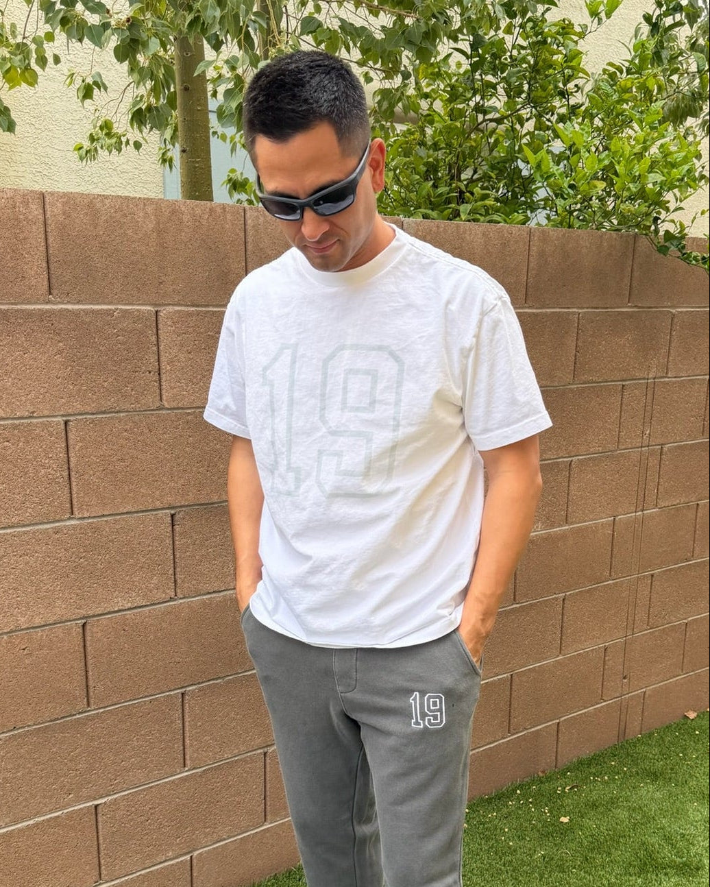 Men's Signature 19 Boxy T-Shirt - Gray